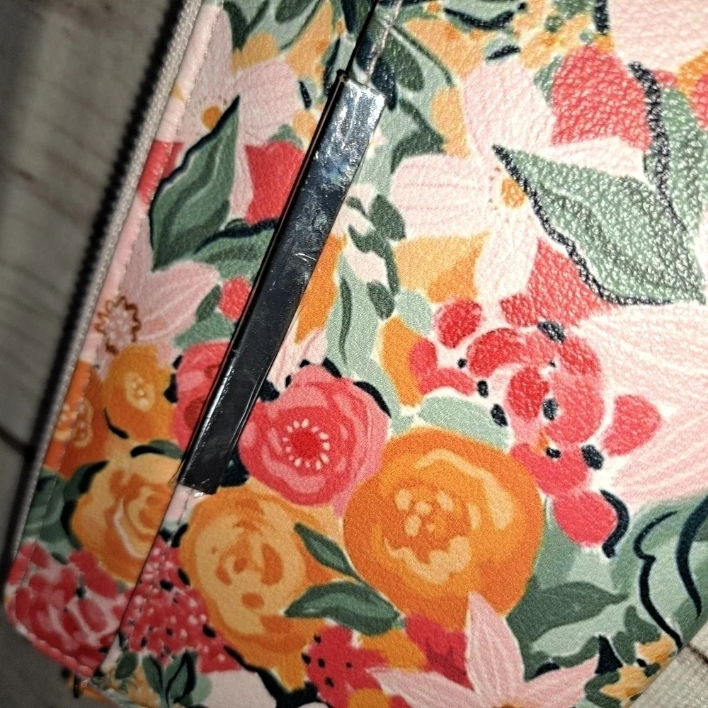 Mundi Sierra Clutch Wallet Floral With Wristlet Strap 2 FOR 20 SALE